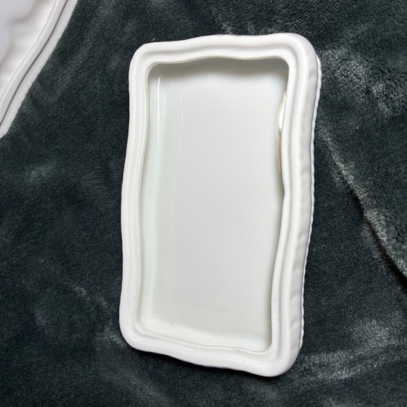 Byzantium Trinket Box Elizabeth Arden Cat on Pillow Made in Japan 1980s - Picture 6 of 11